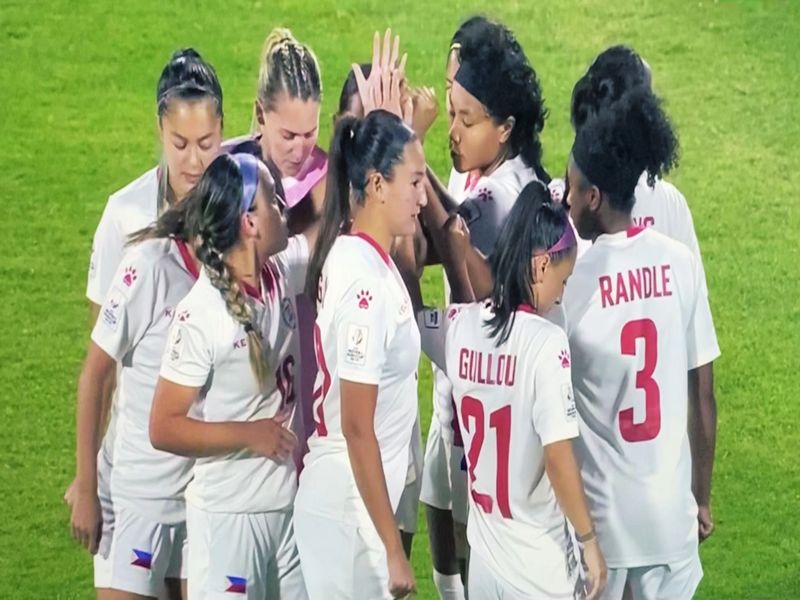 Đội tuyển nữ Philippines có rất nhiều cầu thủ nổi bật đóng góp vào thành tích của họ