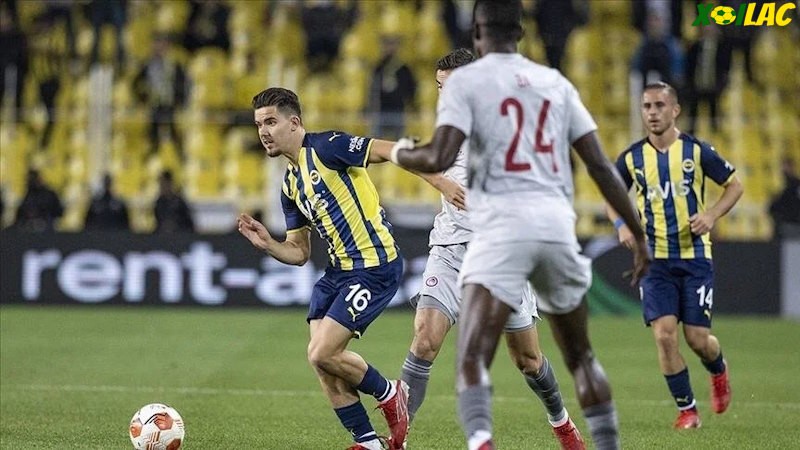 Fenerbahce sẽ đối đầu với Olympiakos trên sân nhà